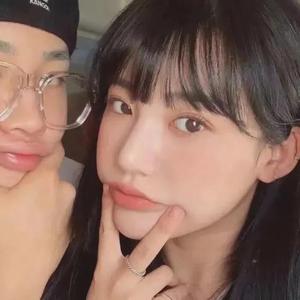 美女脱掉内衣内裤操逼软件大全
